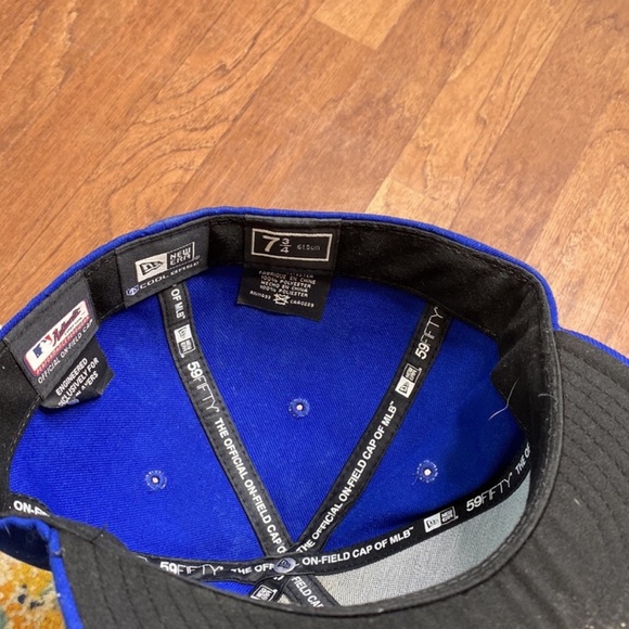 Bundle of MLB Fittted Hats - Picture 2 of 6